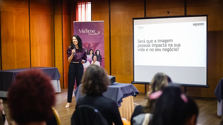 Palestrante Internacional Amanda Souza – cliente e depoimento de consultoria de imagem Amanda Souza